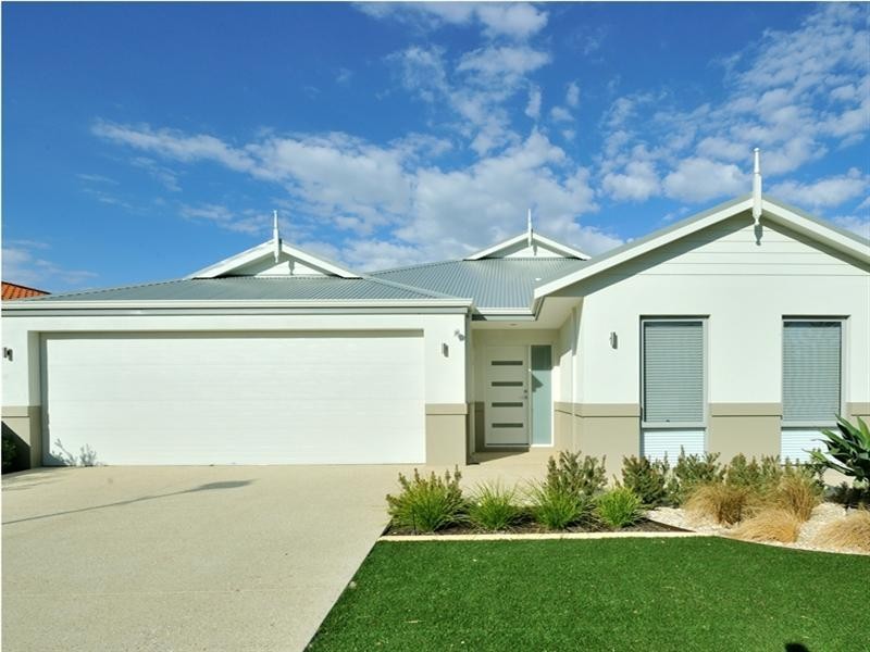 82 Alexis Cir, Wannanup WA 6210