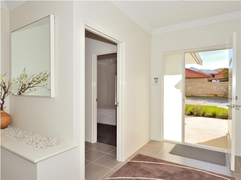 82 Alexis Cir, Wannanup WA 6210
