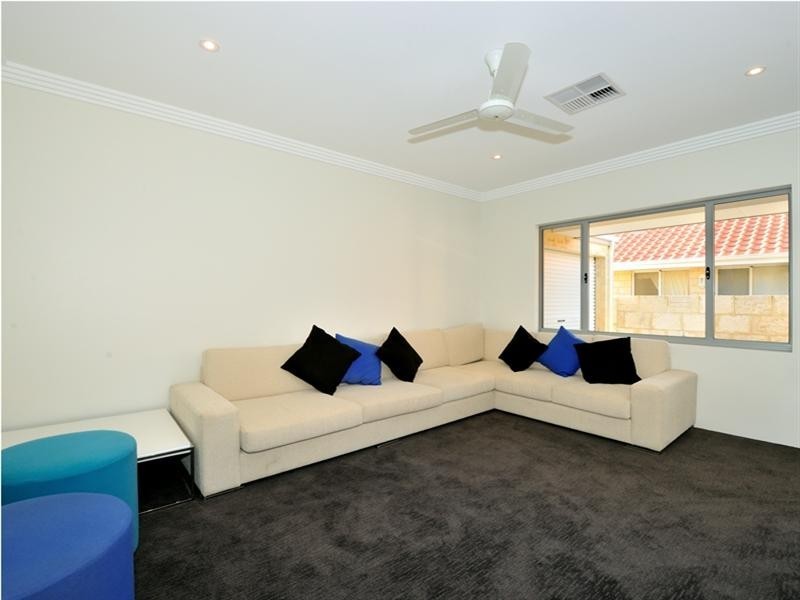 82 Alexis Cir, Wannanup WA 6210