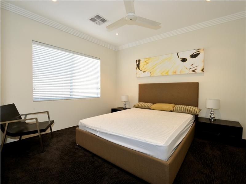 82 Alexis Cir, Wannanup WA 6210