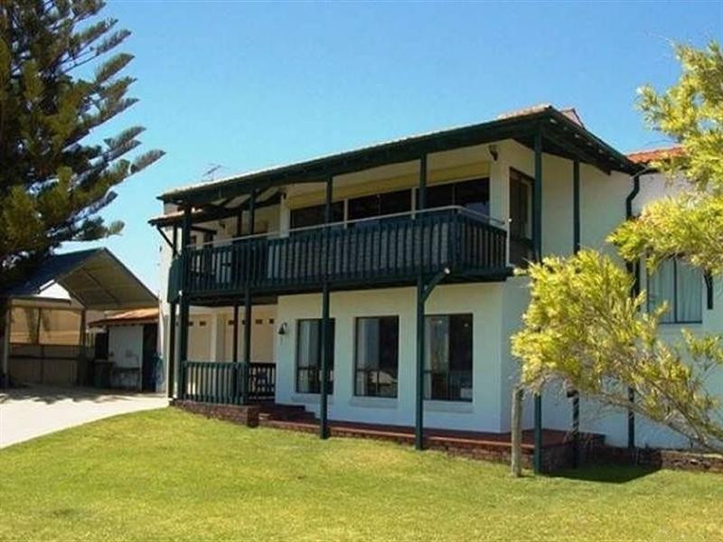 11 Pepper Street, Falcon WA 6210