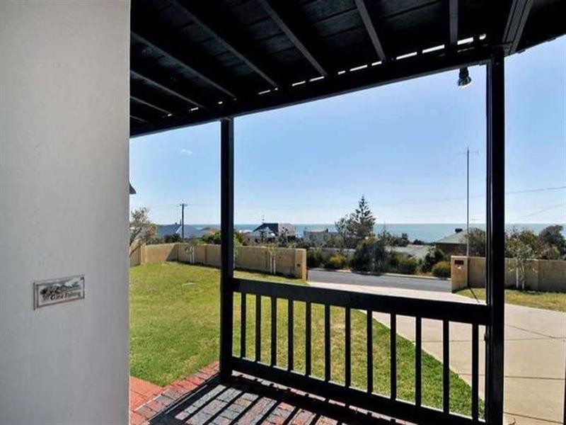 11 Pepper Street, Falcon WA 6210