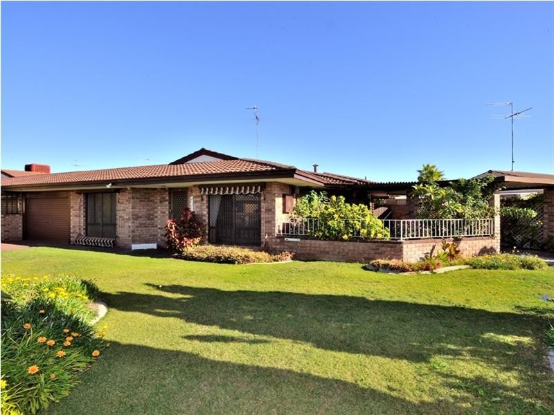 1/12 Rocklea Place, Silver Sands WA 6210