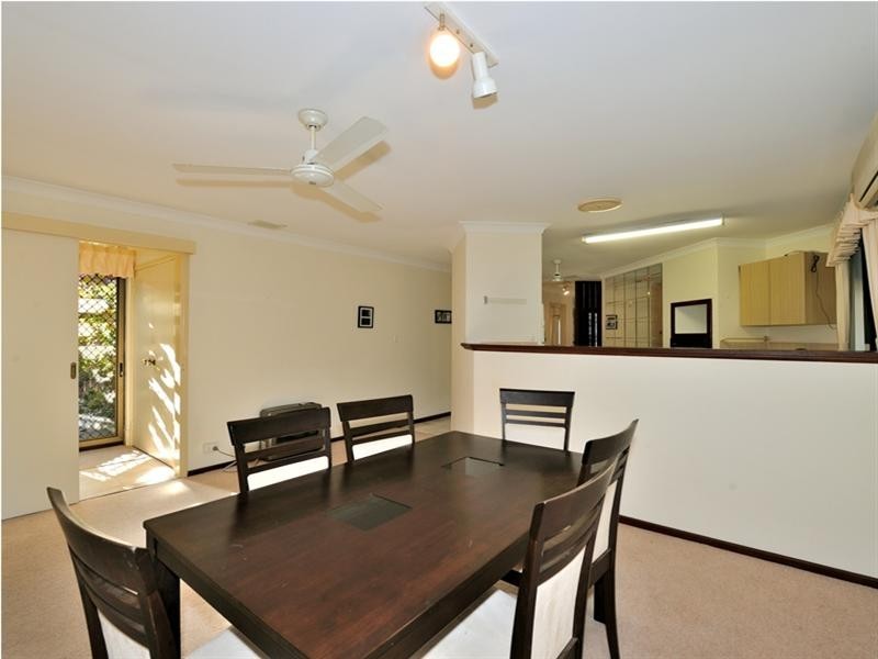 1/12 Rocklea Place, Silver Sands WA 6210