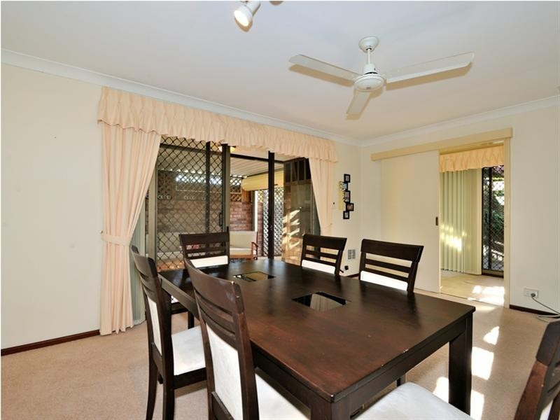 1/12 Rocklea Place, Silver Sands WA 6210