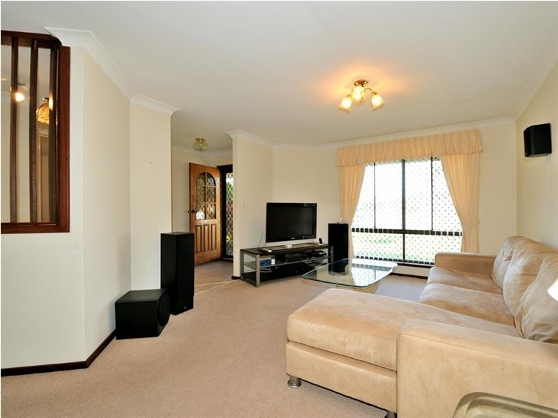 1/12 Rocklea Place, Silver Sands WA 6210