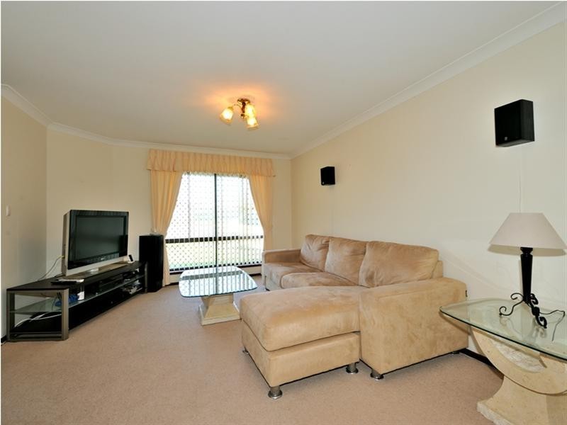 1/12 Rocklea Place, Silver Sands WA 6210