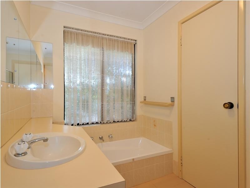 1/12 Rocklea Place, Silver Sands WA 6210