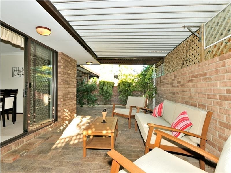 1/12 Rocklea Place, Silver Sands WA 6210