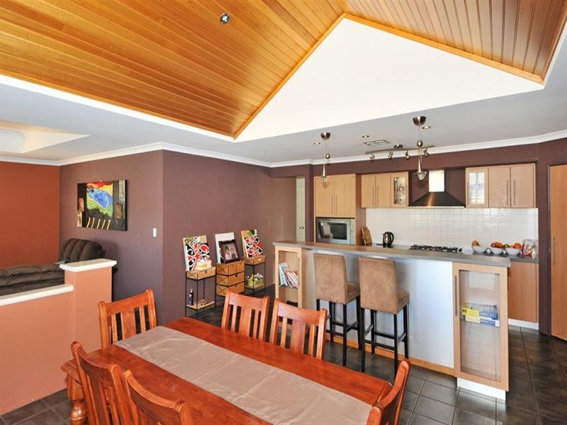 32 Heyerdahl Way, Dudley Park WA 6210