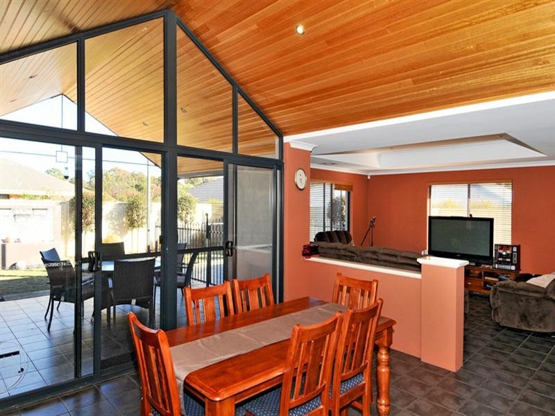 32 Heyerdahl Way, Dudley Park WA 6210