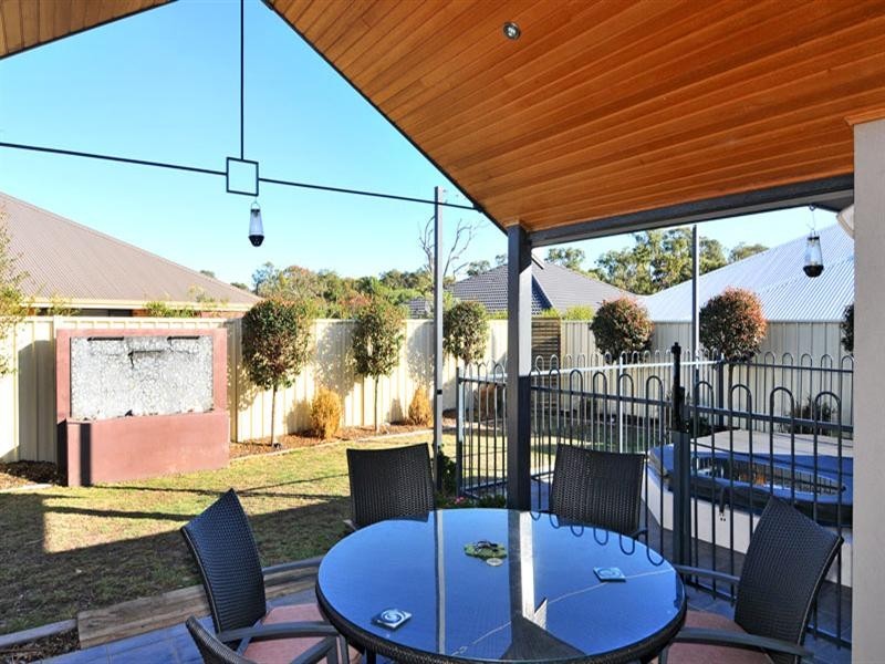 32 Heyerdahl Way, Dudley Park WA 6210