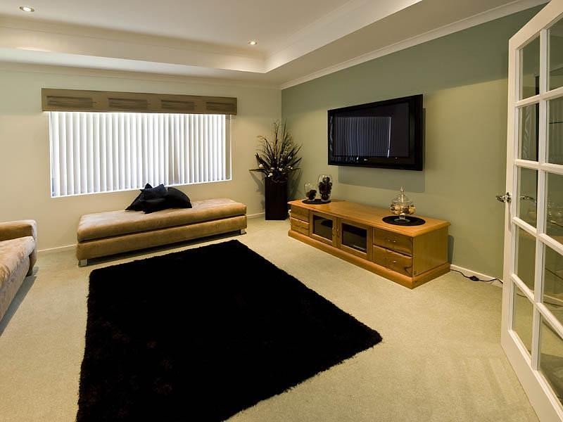 16 Poinsettia Green, Halls Head WA 6210