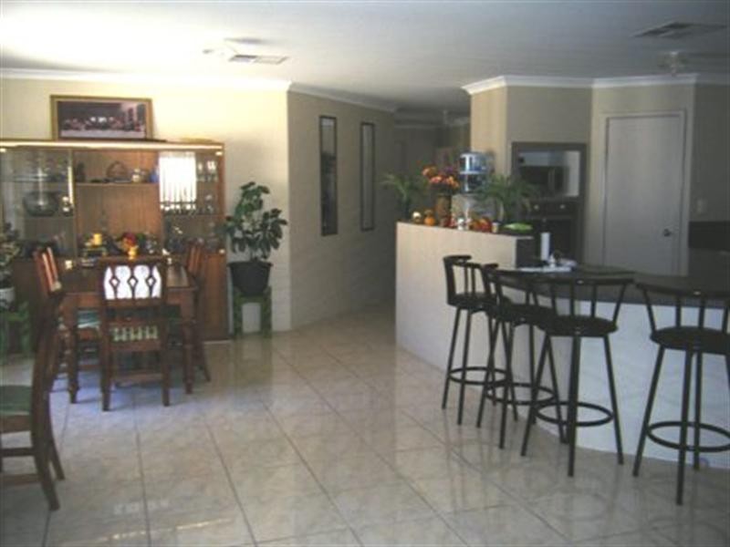 4 Menna Brace, Greenfields WA 6210