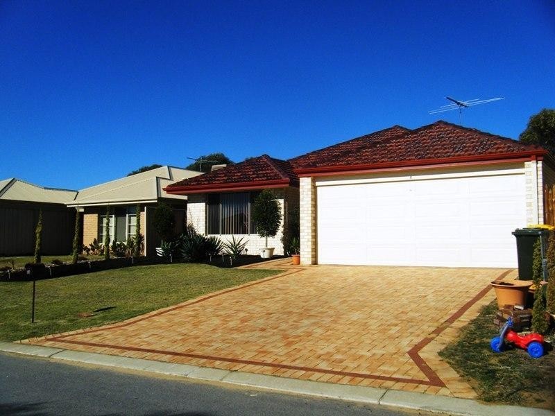 4 Menna Brace, Greenfields WA 6210