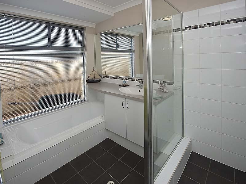 15 Scarab Court, Halls Head WA 6210