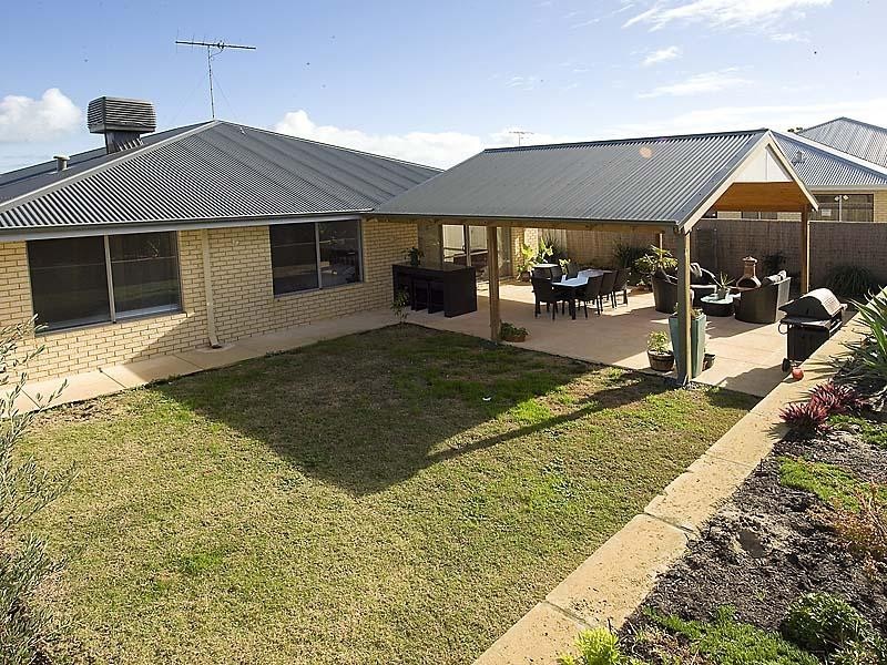 15 Scarab Court, Halls Head WA 6210