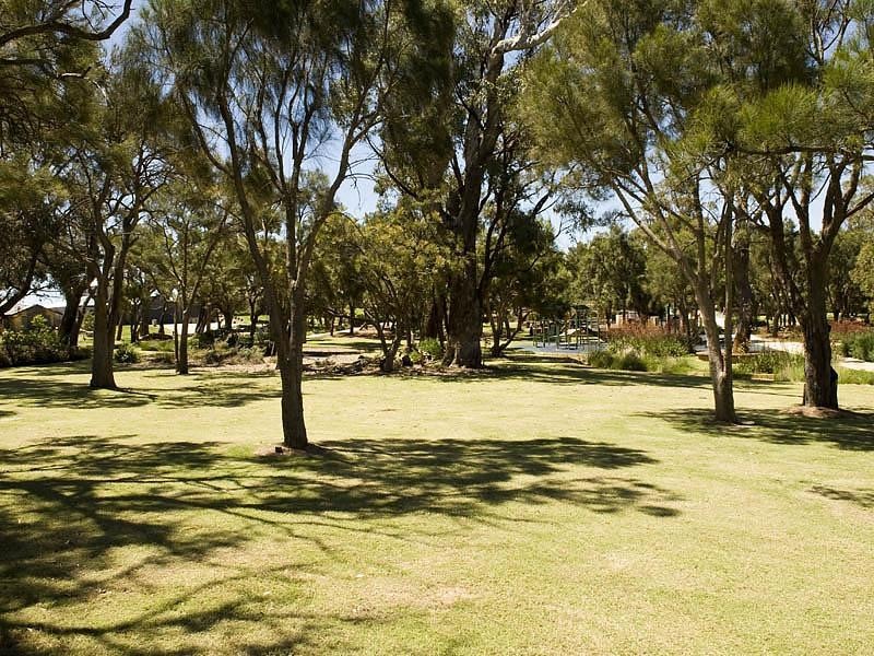 19 Buttercup Parkway, Halls Head WA 6210