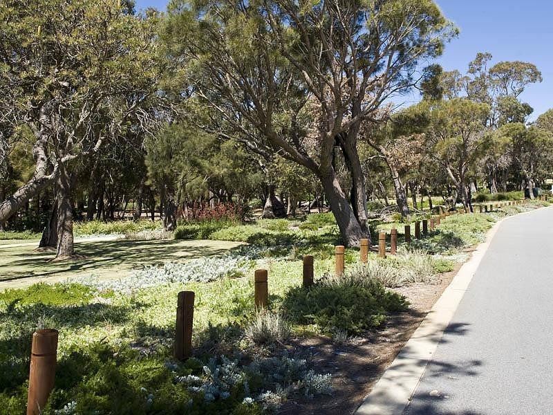 19 Buttercup Parkway, Halls Head WA 6210