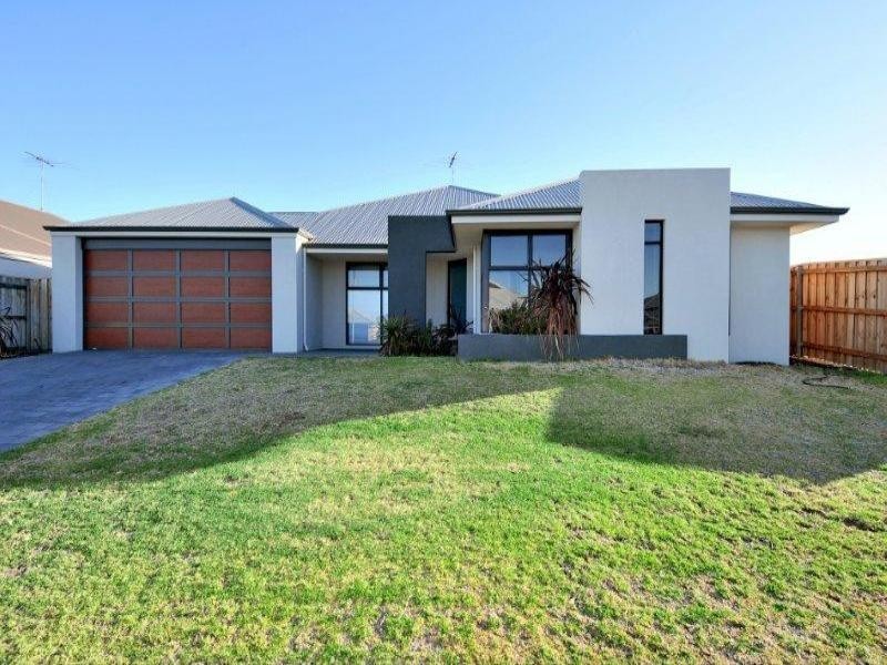 66 Seascapes Boulevard, Halls Head WA 6210