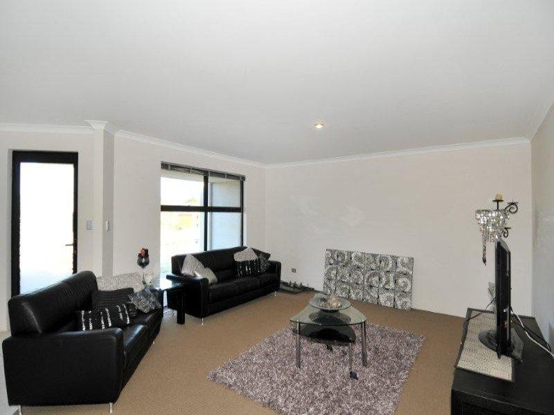 66 Seascapes Boulevard, Halls Head WA 6210