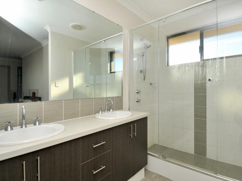 66 Seascapes Boulevard, Halls Head WA 6210