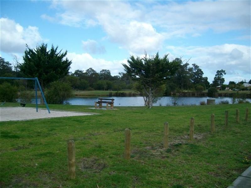 3A Ensay Place, Dudley Park WA 6210