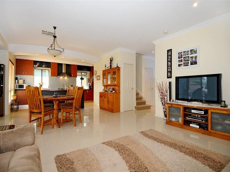 44 Heyerdahl Way, Dudley Park WA 6210