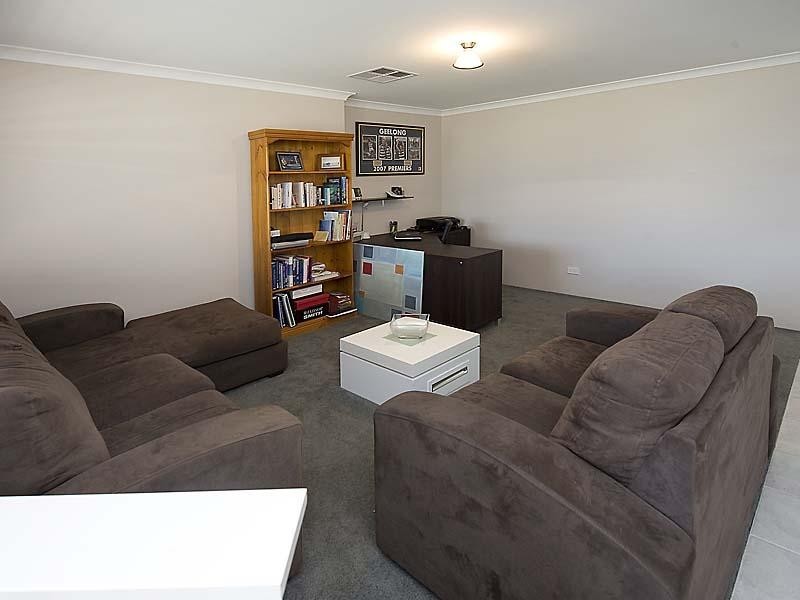 15 Scarab Court, Halls Head WA 6210