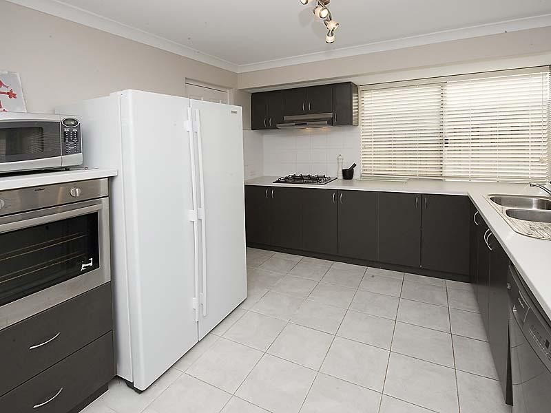 15 Scarab Court, Halls Head WA 6210