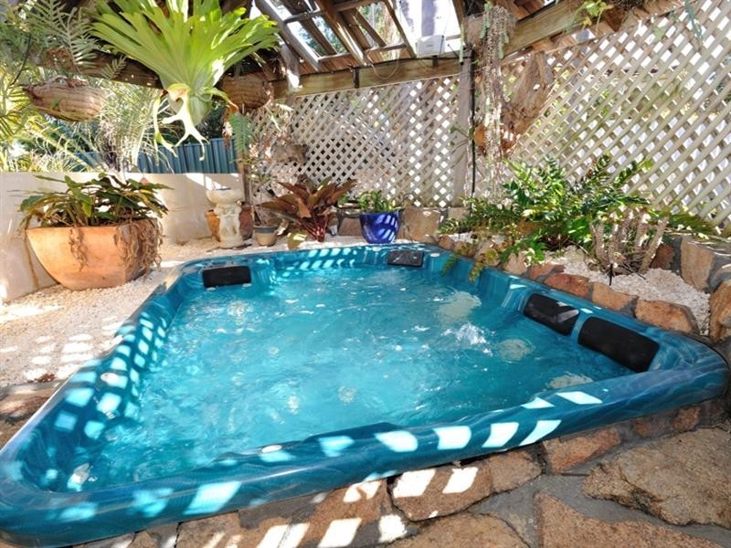 61 Mahogany Drive, Halls Head WA 6210