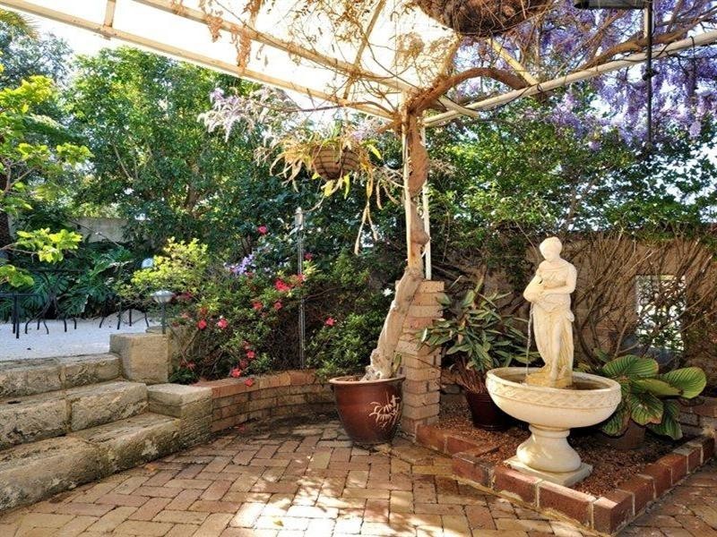 61 Mahogany Drive, Halls Head WA 6210