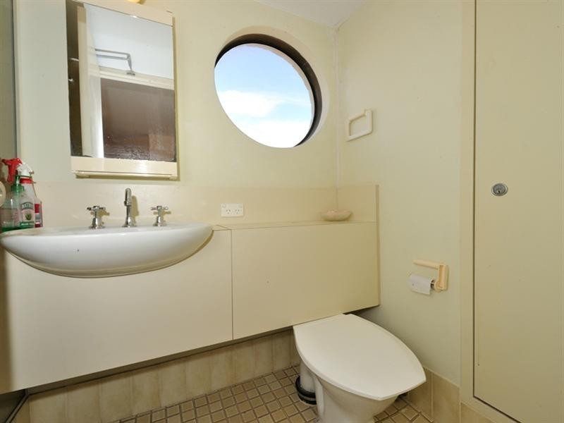 31/6A Valley Road, Halls Head WA 6210