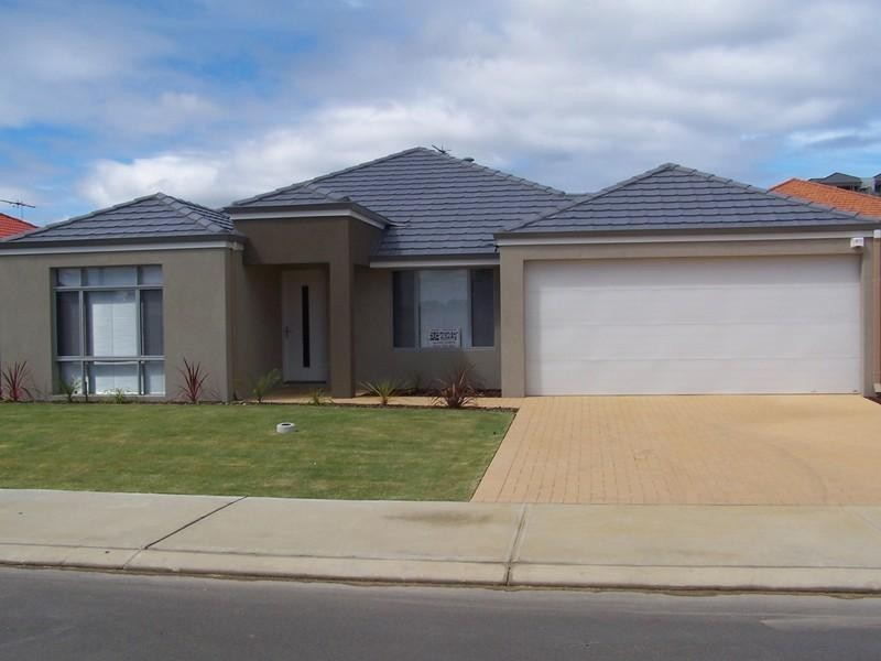 10 Wuraling Pass, Wannanup WA 6210