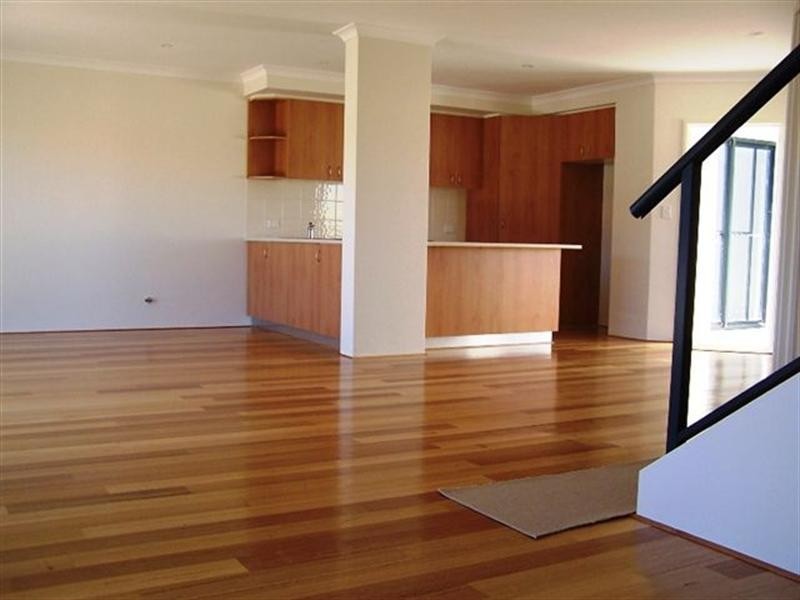 32 Westview Parade, Wannanup WA 6210