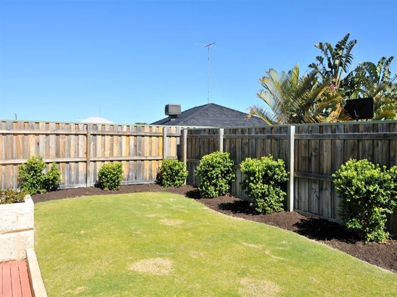 5 Binda Way, Halls Head WA 6210