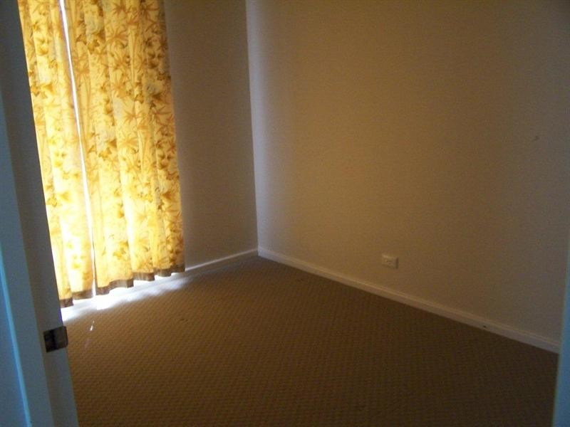 8 Linley Street, Wannanup WA 6210