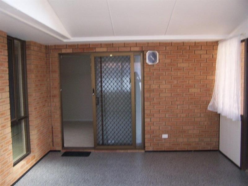 8 Linley Street, Wannanup WA 6210