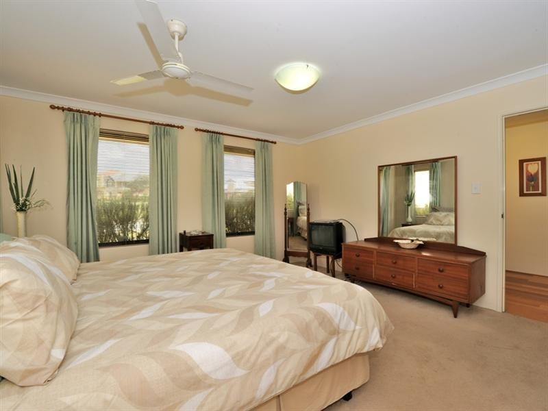 76 Alexis Circle, Wannanup WA 6210