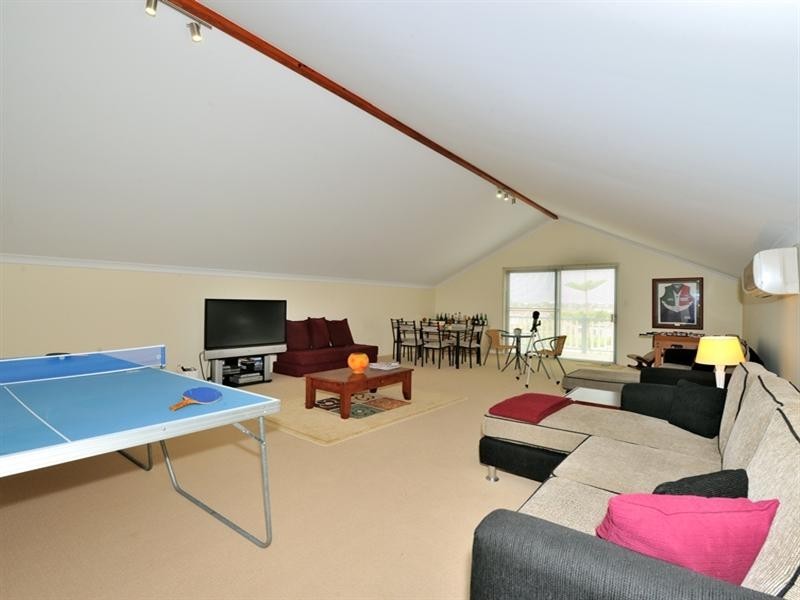 76 Alexis Circle, Wannanup WA 6210