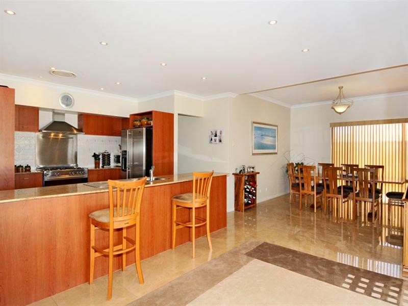 20 Cordia Way, Halls Head WA 6210