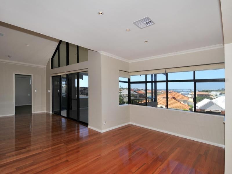 30 Voyager Close, Wannanup WA 6210