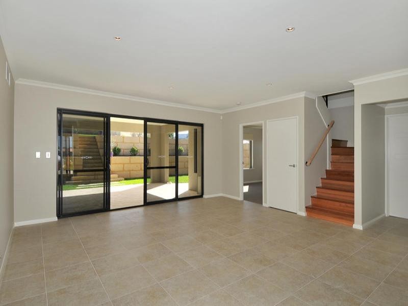 30 Voyager Close, Wannanup WA 6210