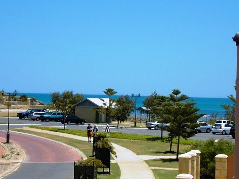 11 CONCH Way, Wannanup WA 6210