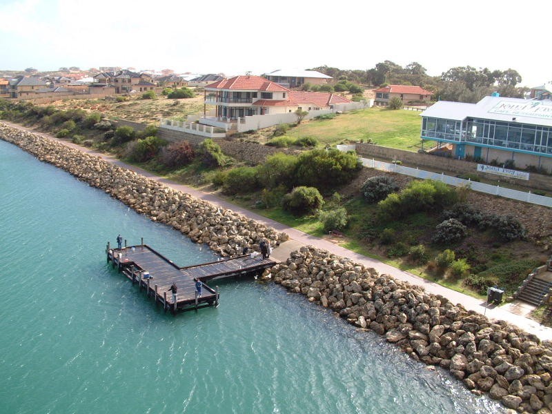 11 Captain Court, PORT BOUVARD, Wannanup WA 6210