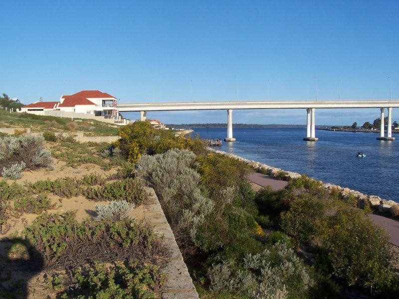 11 Captain Court, PORT BOUVARD, Wannanup WA 6210