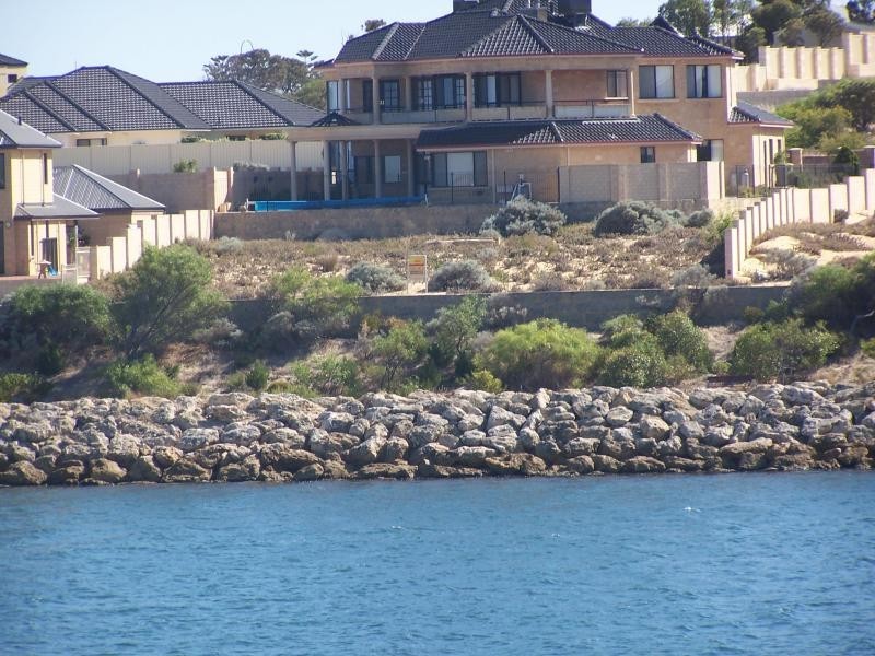 11 Captain Court, PORT BOUVARD, Wannanup WA 6210