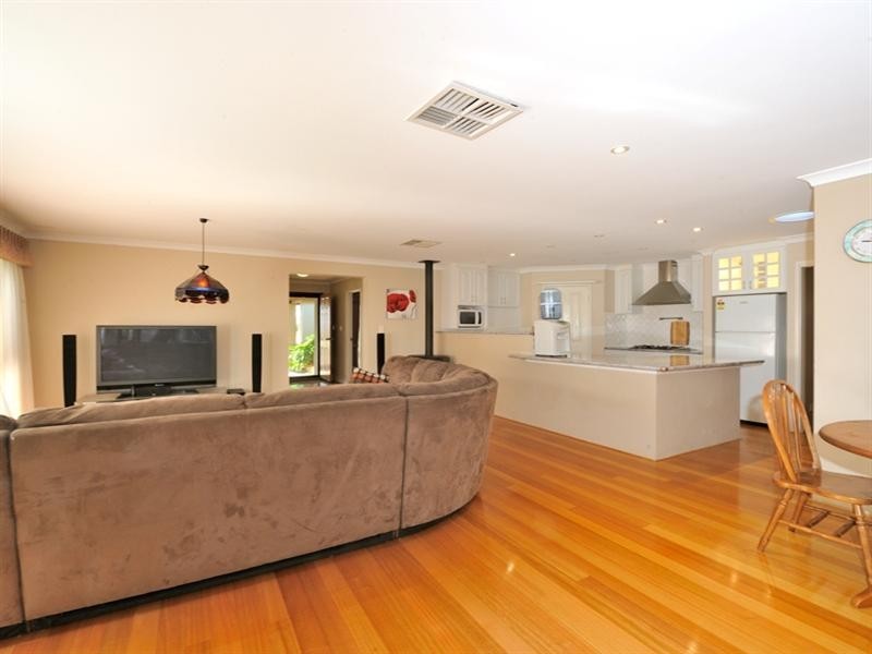 3 Dias Pass, Dudley Park WA 6210