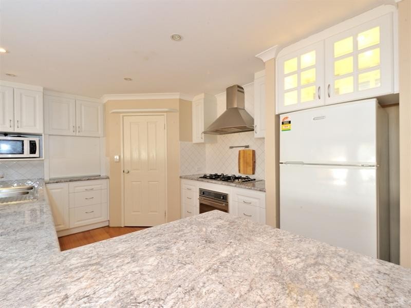 3 Dias Pass, Dudley Park WA 6210