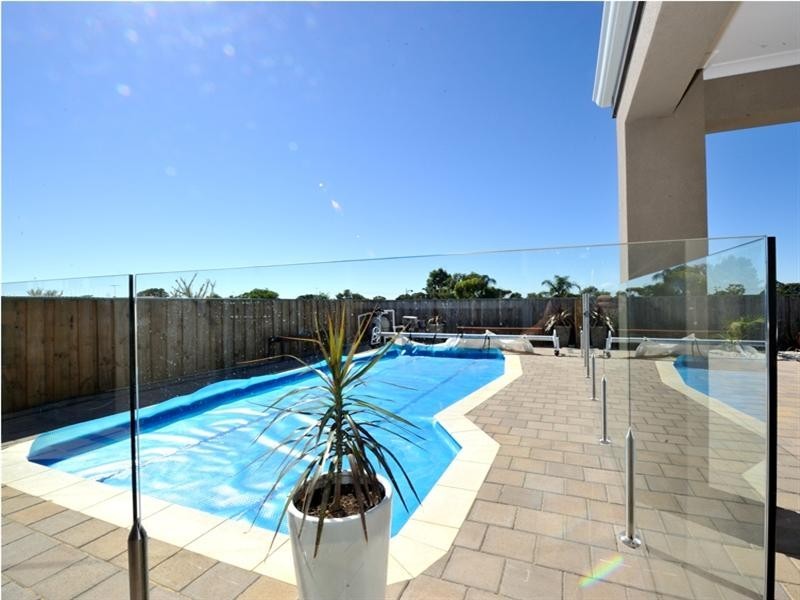 5 Maywood Way, Wannanup WA 6210